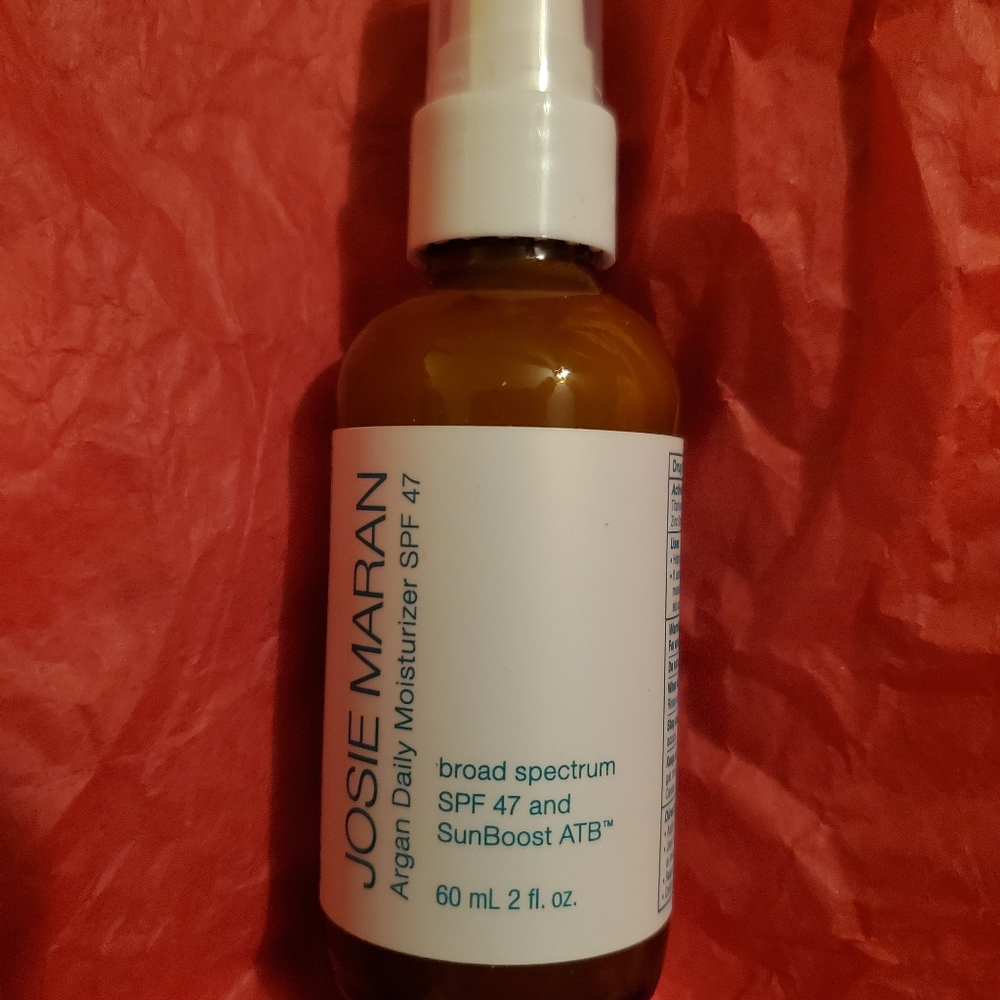 Josie Maran Argan Daily Moisturizer SPF 47  2 fl oz In Box Never Used